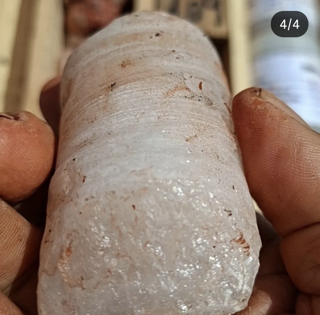 Testemunho de rocha sã