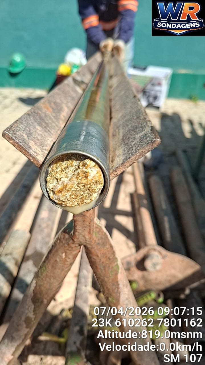 Testemunho de rocha alterada